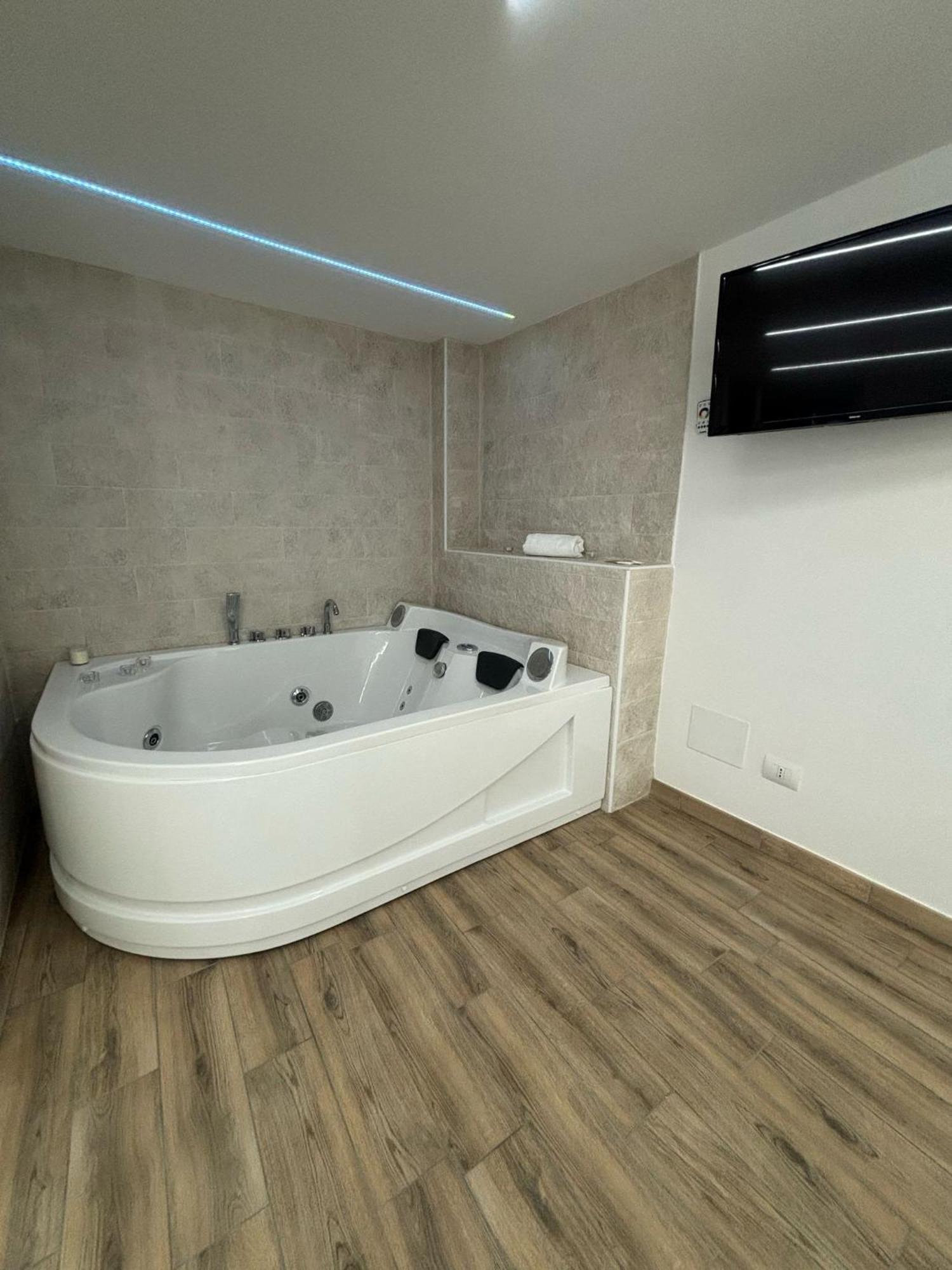 Carmen'S House Bed & Breakfast Nettuno Exterior foto